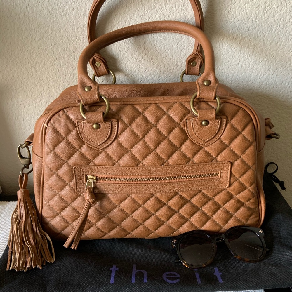 ❗️SOLD❗️TheIt Camera Bag - Bossi